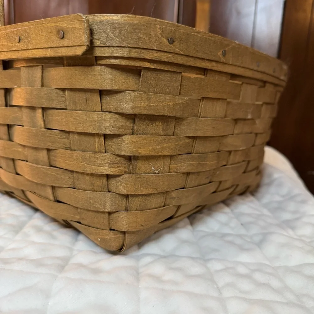 Longaberger Pie Basket with Riser  Brown Woven Basket with Textured